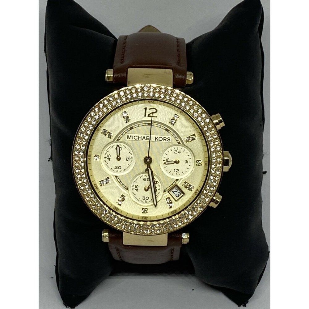 Michael Kors Women's Brown Leather Analog Dial Qua